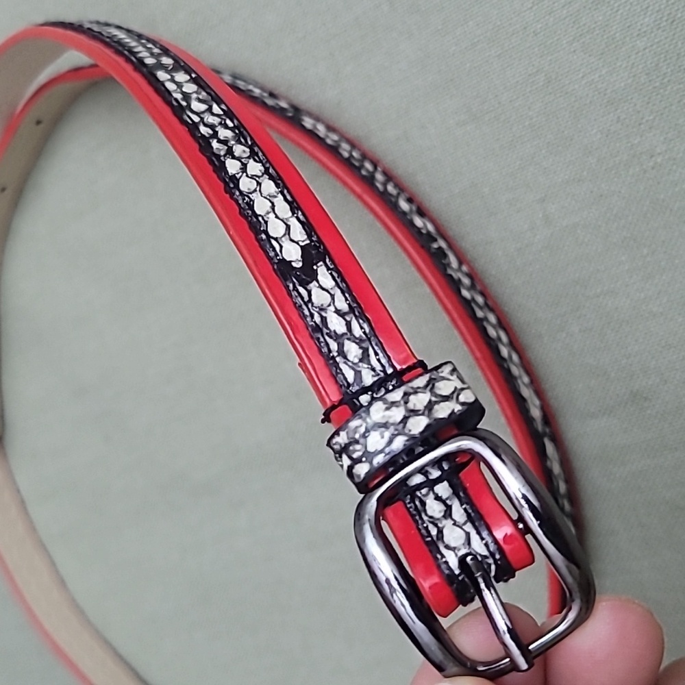 Woman's belt